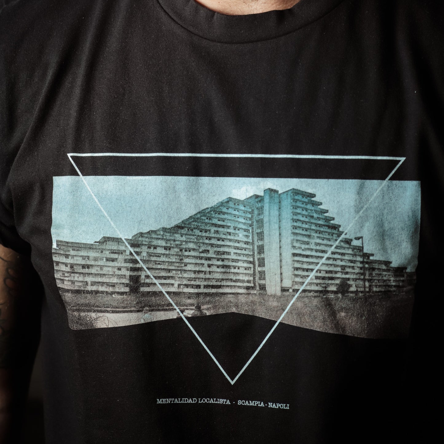 T-shirt Mentalidad Localista Vela di Scampia